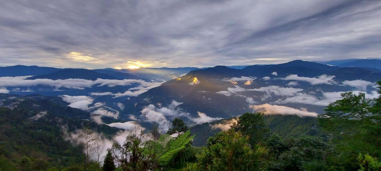 Jopa Delo Inn Kalimpong Exteriör bild